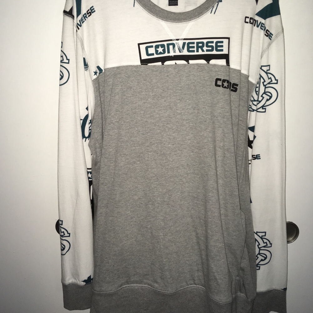 Converse long sleeve w pockets